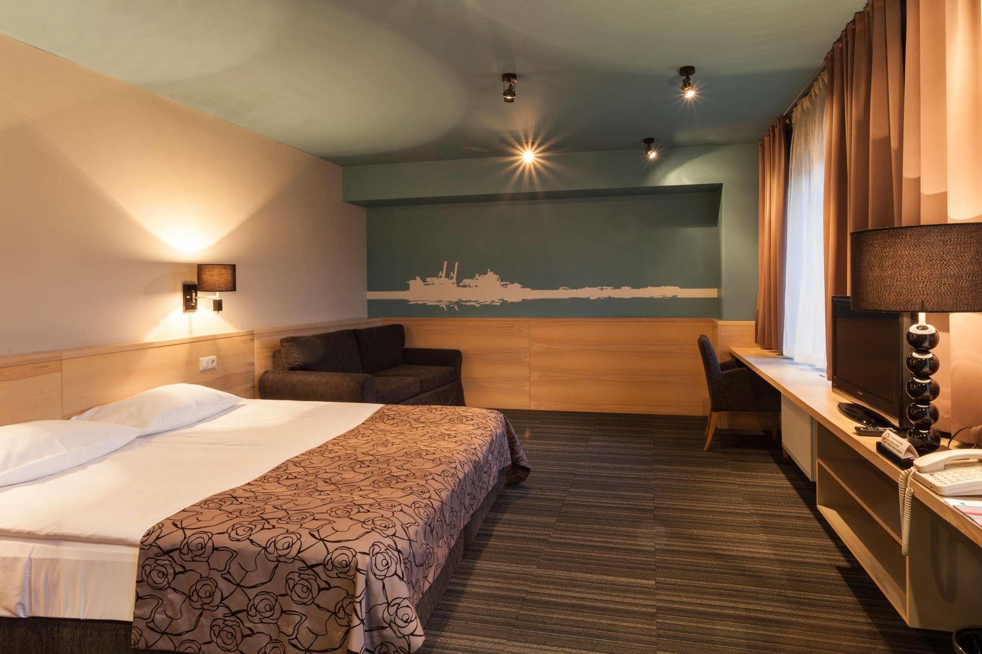 Rija Port Hotel Riga Kültér fotó